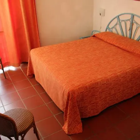 Hotel Porto Laconia 3*