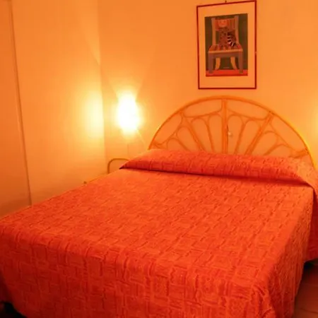 Hotel Porto Laconia 3*